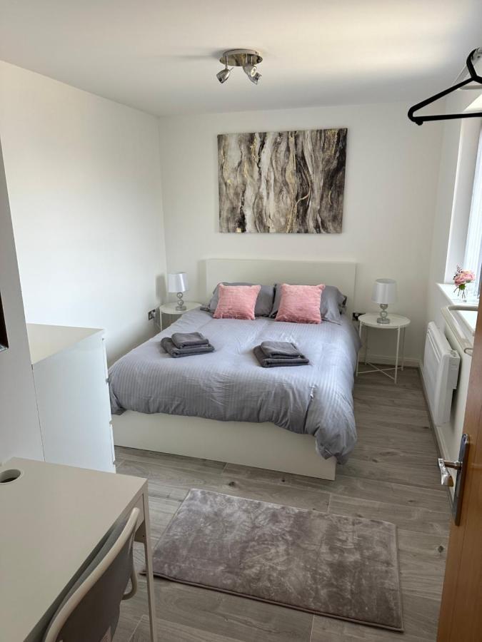 2 Bed Modern Apartment Swansea Luaran gambar