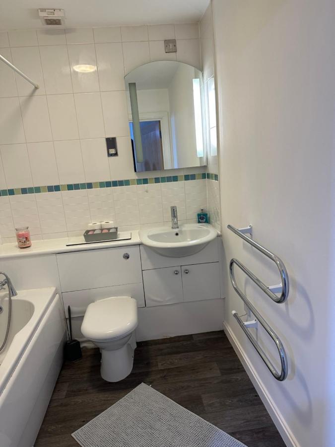 2 Bed Modern Apartment Swansea Luaran gambar